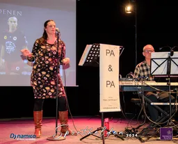 Lenny en Jan treden op bij het Sportgala in Rucphen.